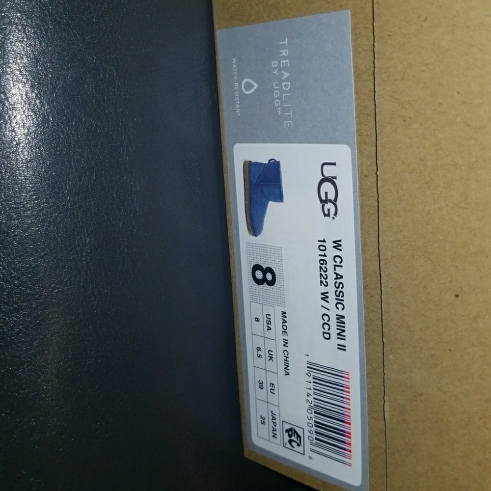 Ugg boots nwt - Picture 6 of 8